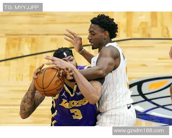 湖人队与魔术队激战正酣谁能在这场对决中笑到最后