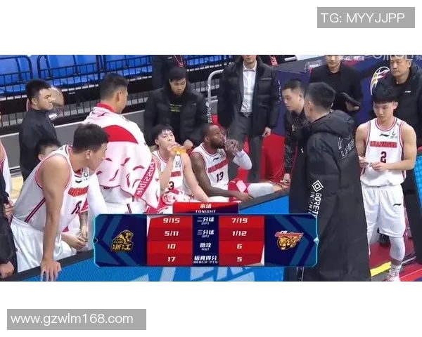 齐麟的崛起之路：从默默无闻到篮球赛场的璀璨明星