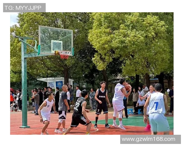 克罗急流与西雅图海的激烈对决展现篮球魅力与团队精神