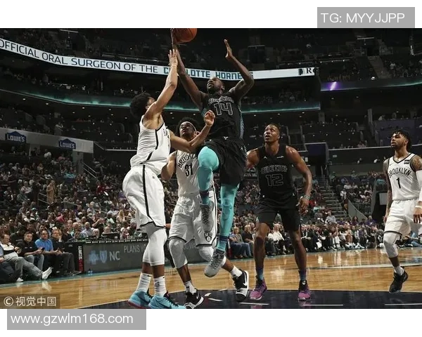 黄蜂与篮网激战三月二十二日赛场精彩回顾与分析