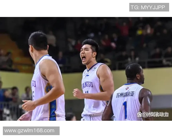 CBA直播吧精彩对决广东队迎战辽宁队全力争胜 CBA直播吧精彩对决广东队迎战辽宁队全力争胜